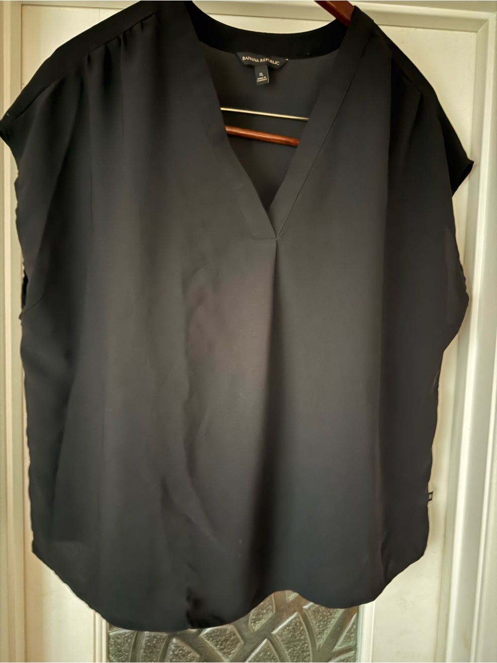 Banana Republic Black V-Neck Cap Sleeve Top
